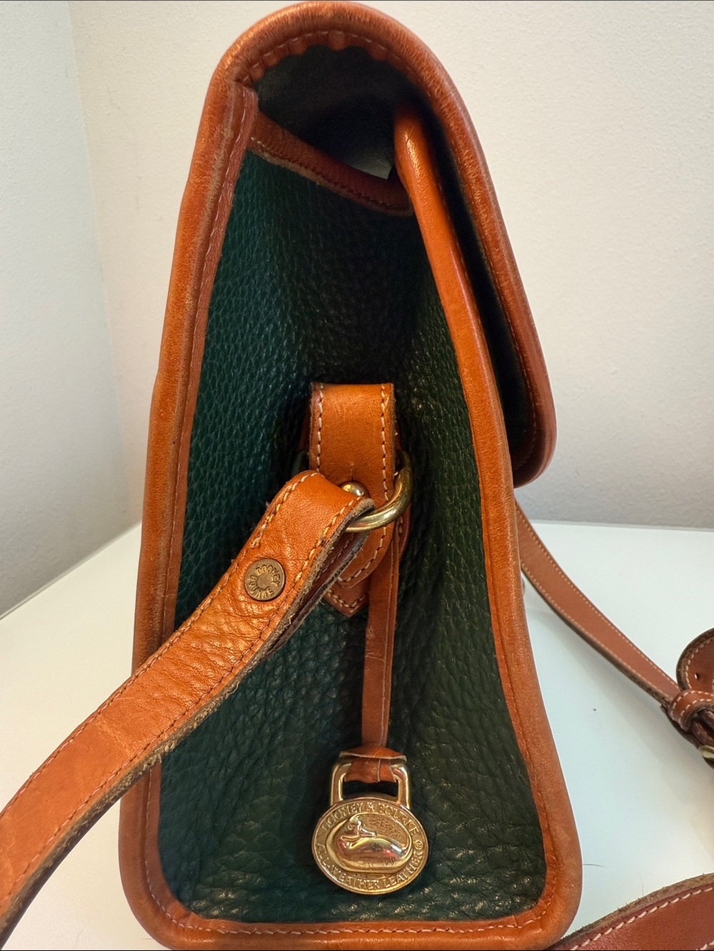 Vintage Dooney & Bourke Essex - Green Pebbled Leather Crossbody with Brown Trim - Picture 8 of 13